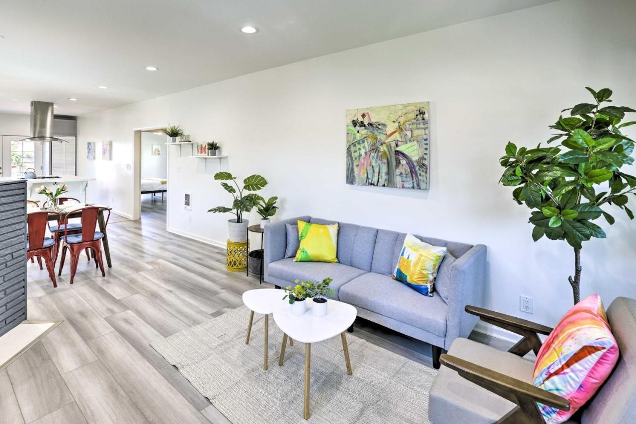 Hip And Prismatic La Gem With Curated Art Gallery Los Angeles Extérieur photo