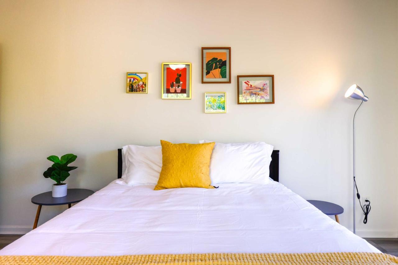 Hip And Prismatic La Gem With Curated Art Gallery Los Angeles Extérieur photo